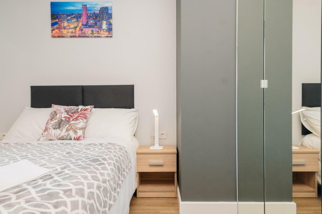Stare Bielany 2-Bedroom Apartment Warszawa Exteriör bild